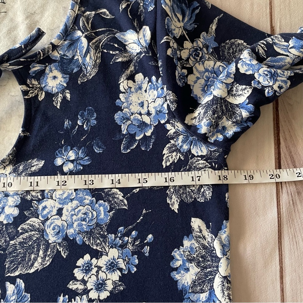 Lands’ End Cotton Interlock Long Sleeve Above Knee Nightgown Blue Floral, Small - Picture 9 of 15